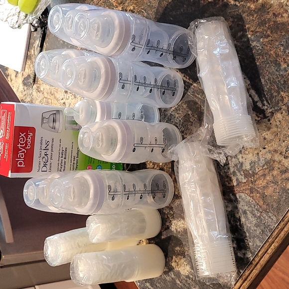 Playtex baby bottles and liners - Picture 1 of 4